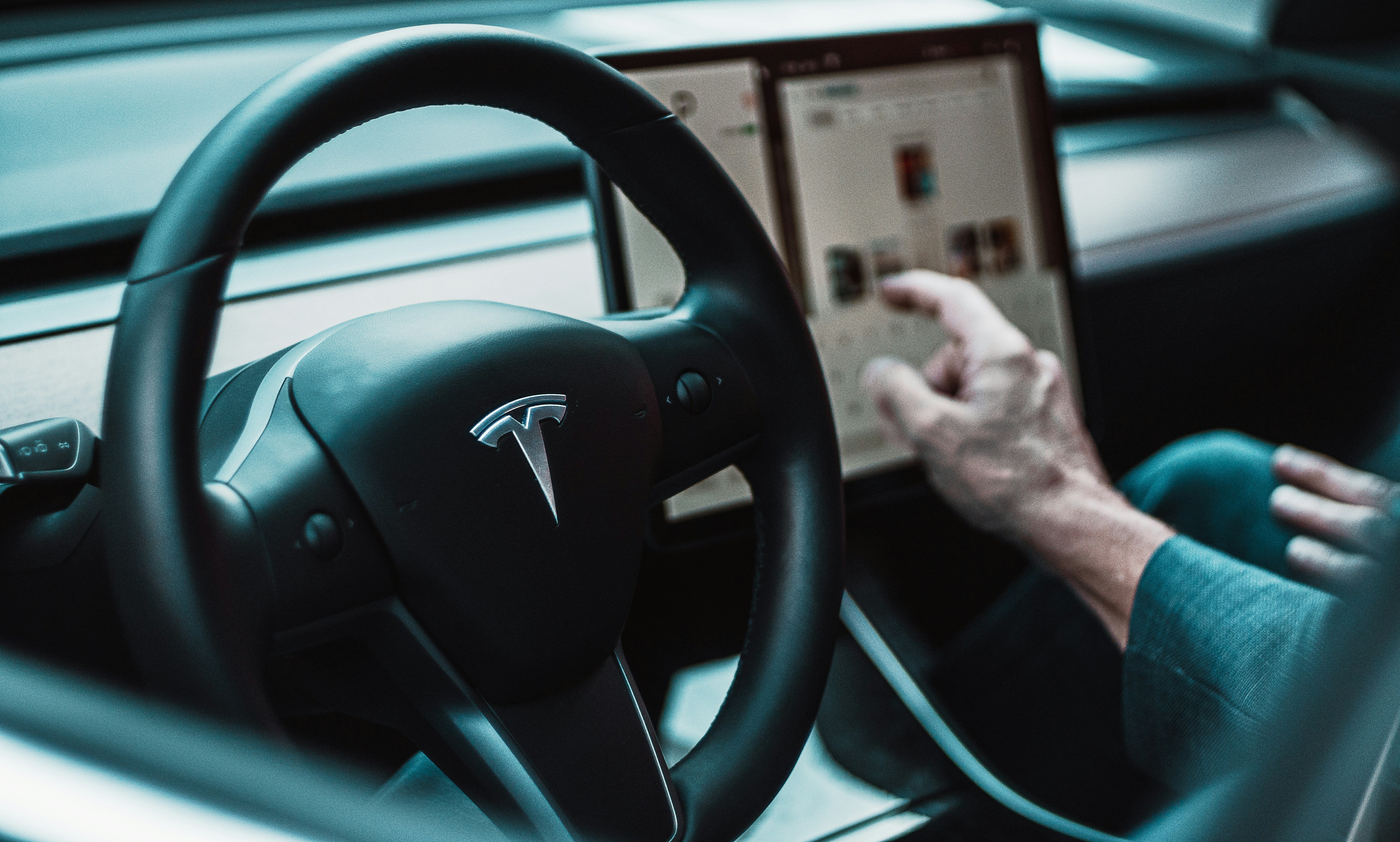 Is There a Portable Charger for Tesla? Features, Benefits, and Buying Tips
