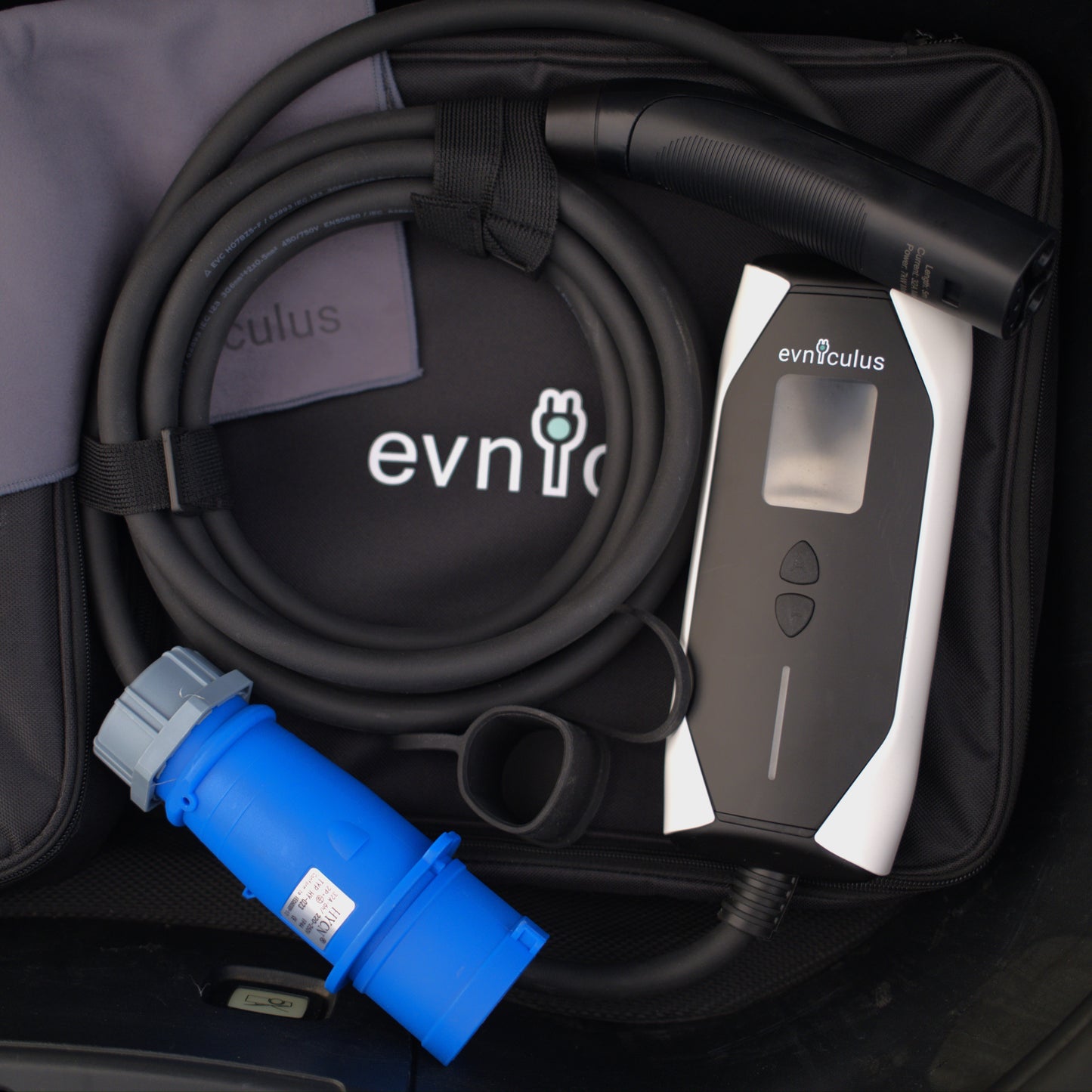 Portable EV Charger NACS (5m, 7 kW/32A)